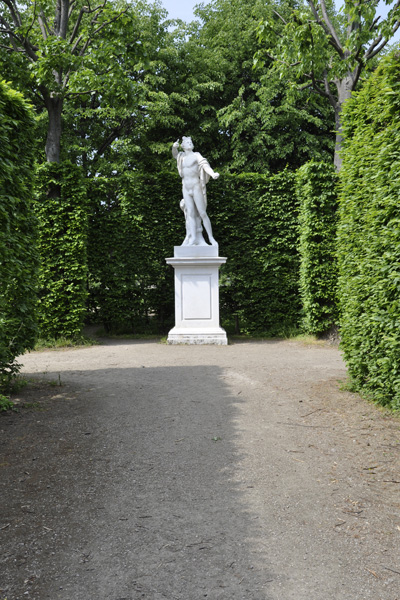 Apollo - nach Abschluss der Konservierungs- und Restaurierungsmaßnahmen. Position im Schlossgarten: Beim Schützen