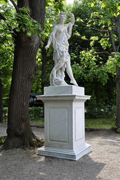 Diana - Ansicht rechts Ansicht nach der Fertigstellung. Position im Schlossgarten: Rusten Allee / Hundshofallee