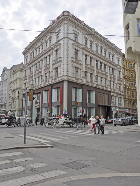 Ansicht auf die Fassadenseiten Tuchlauben und Wipplingerstraße nach der Restaurierung